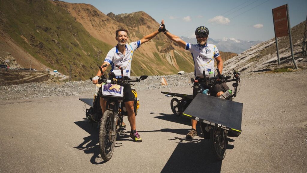 Bay2Bay – Two Belgian Solar Trikes with 500 W Roofs