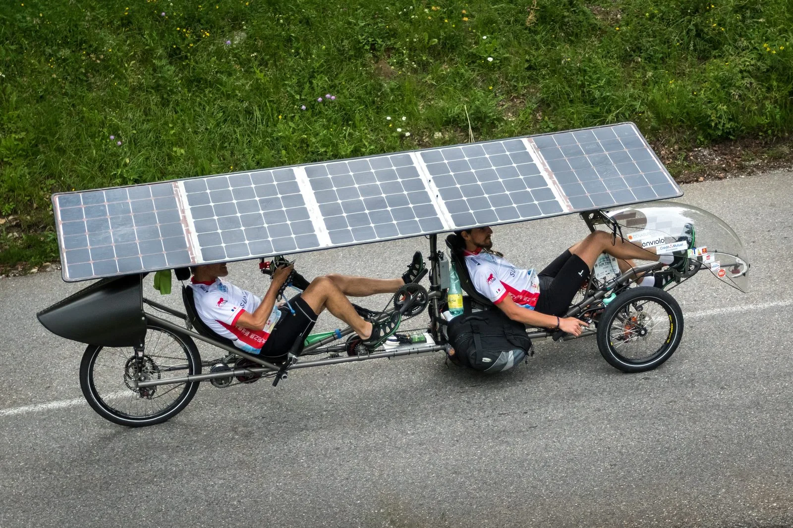 Bernard Cauquil's TiltDragonFly – A Tilting Solar Trike Without a Chain