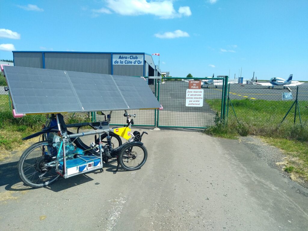 Jean-Louis Merelle – A Self-Orienting Solar Trike